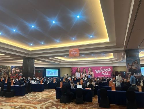 写真　ディストリビューションルーム内の個別商談の様子（ジェトロ撮影）