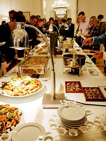 写真　日本酒とペアリングした料理（在ドイツ日本大使館撮影）