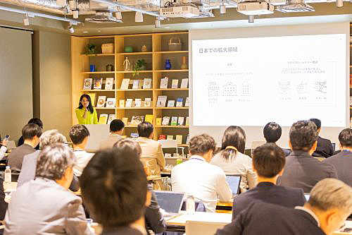 写真　ファインダーズAIジャパン李知珉氏による発表の様子（ファインダーズAIジャパン提供）