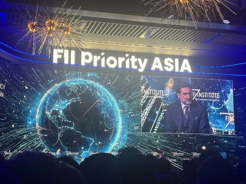 写真　ルマイヤンPIF総裁の講演（ジェトロ撮影）