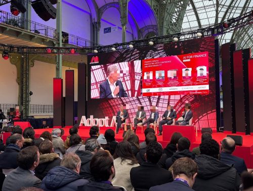 写真　登壇ステージ（ジェトロ撮影）