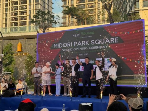 写真　「ミドリパーク・スクエア」拡張エリアの開業式の様子（ジェトロ撮影）