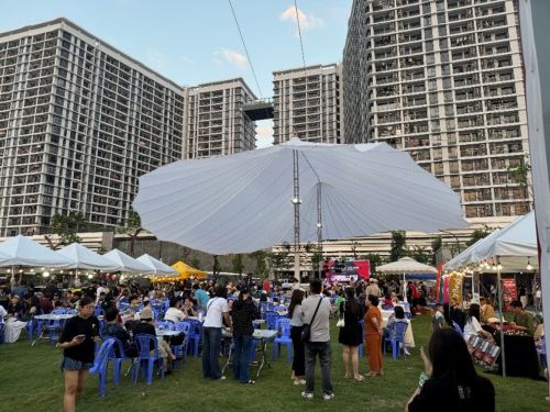 写真　「第7回ビンズオンクラフトビアフェスティバル」の様子（ジェトロ撮影）