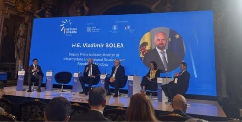 写真　パネルディスカッションの様子（ジェトロ撮影）