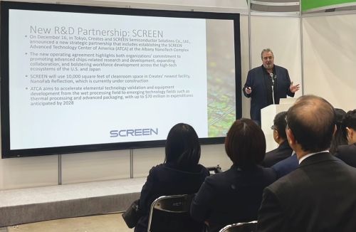 写真　講演するトーリッチ氏（ジェトロ撮影）