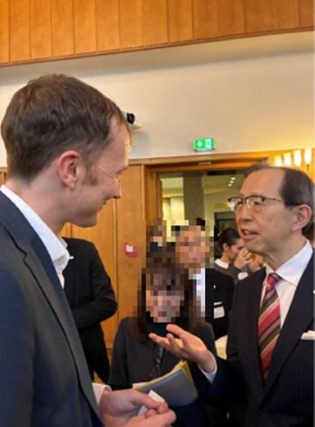 写真　内堀知事による意見交換（ジェトロ撮影）