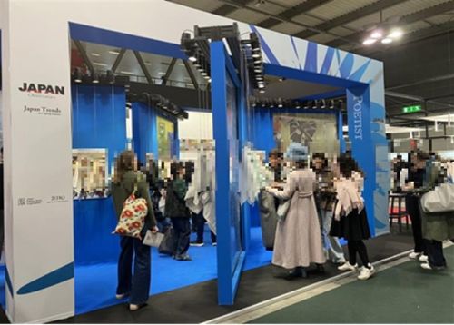 写真　注目を集めたJOB Trend ＆ Indexコーナー（ジェトロ撮影）