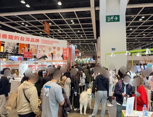 写真　来場者で混雑する会場の様子（ジェトロ撮影）