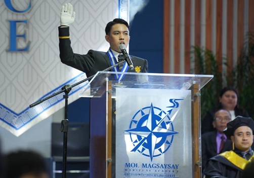 写真　卒業生宣誓の様子（商船三井提供）