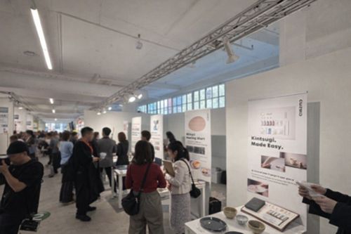 写真　多くのバイヤーが訪れたショップ・オブジェクトブース（ジェトロ撮影）