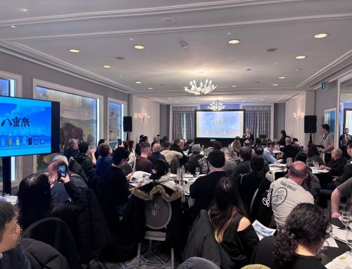 写真　講演に耳を傾ける参加者の姿（ジェトロ撮影）