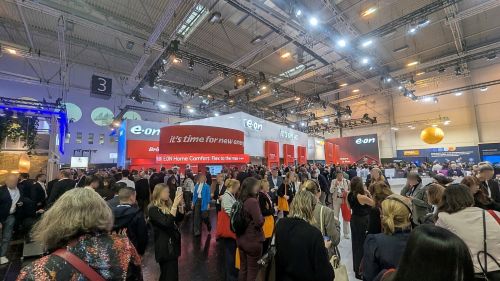 写真　エッセン市に本社を持つエネルギー大手エーオンのブースの様子（ジェトロ撮影）