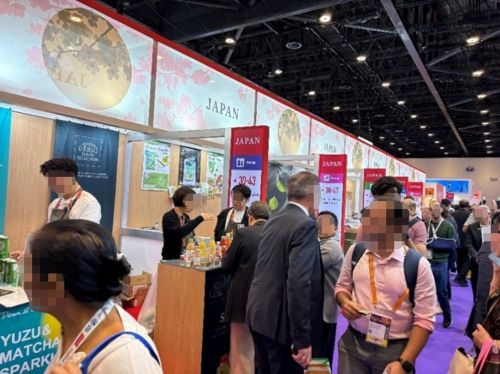写真　ジャパンパビリオン総合食品エリアブース（ジェトロ撮影）