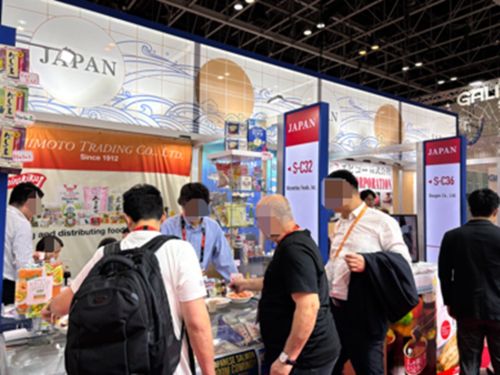 写真　ジャパンパビリオン水産エリアブース（ジェトロ撮影）