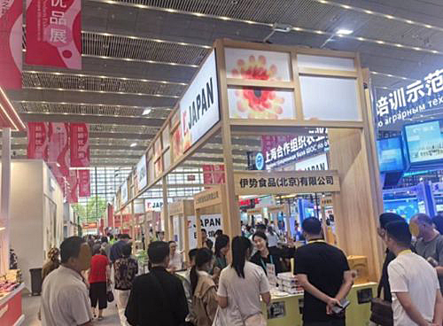 写真　多くの西安市民が日本館を訪れた（西安美昌商貿有限公司提供）