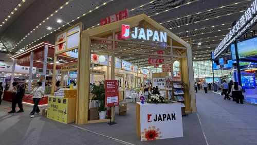 写真　シルクロード博覧会の日本館（ジェトロ撮影）