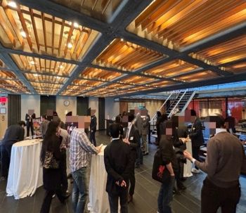 写真　ネットワーキングの様子（ジェトロ撮影）