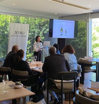 写真　勉強会の様子（ジェトロ撮影）