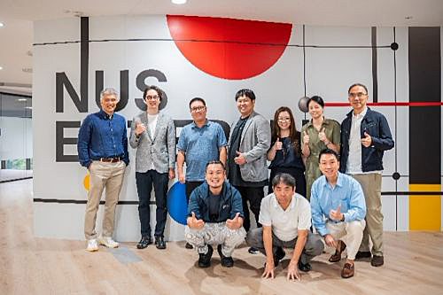 写真　NUS Enterpriseでの集合写真（NUS提供）