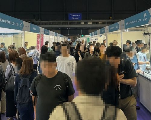 写真　にぎわうジャパンパールパビリオンの様子（ジェトロ撮影）