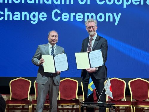 写真　ジェトロとビジネス・スウェーデンによるMOC締結（ジェトロ撮影）