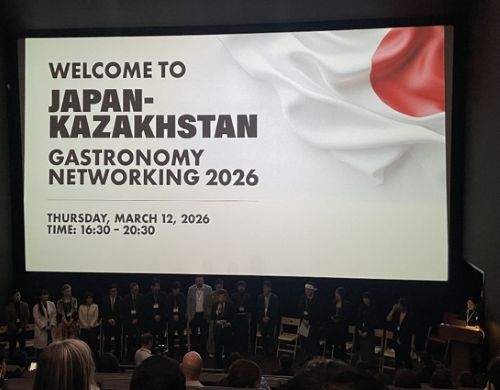 写真　開会あいさつをする飯島大使（ジェトロ撮影）