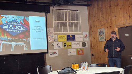 写真　アンドリュー氏による講義の様子（ジェトロ撮影）