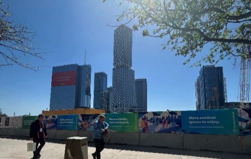 写真　工事中のオースティン・コンベンションセンター（ジェトロ撮影）