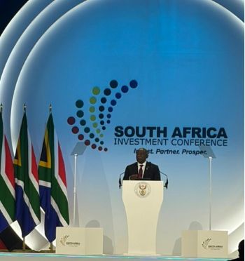 写真　ラマポーザ大統領のスピーチの様子（ジェトロ撮影）