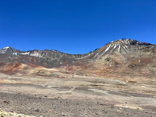 写真　改正前の氷河法により鉱山開発が遅れていたサン・フアン州鉱山地域（ジェトロ撮影）