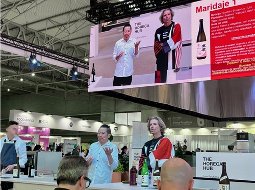 写真　松久シェフらによる日本酒セミナー（ジェトロ撮影）