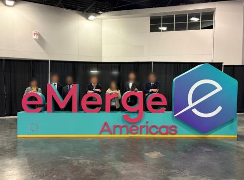 写真　米マイアミで開催された「eMerge Americas」の会場にて（ジェトロ撮影）