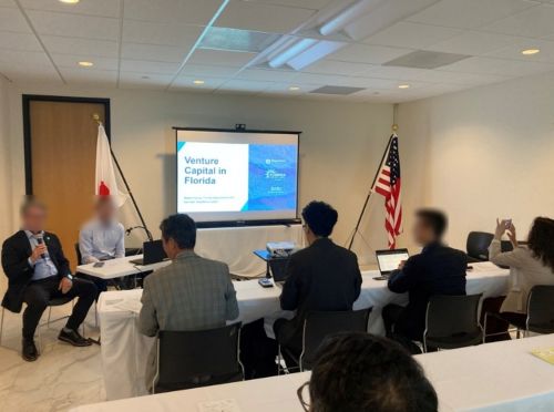 写真　フロリダ州内VCによる概要説明（ジェトロ撮影）