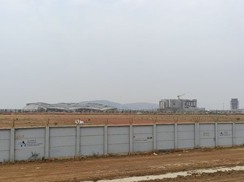 写真　リライアンスが建設予定のデータセンター集積地近くにあるボガプラム新空港の様子（ジェトロ撮影）
