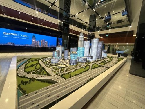 写真　イスタンブール金融センターの案内模型（2026年1月22日同センター内、ジェトロ撮影）