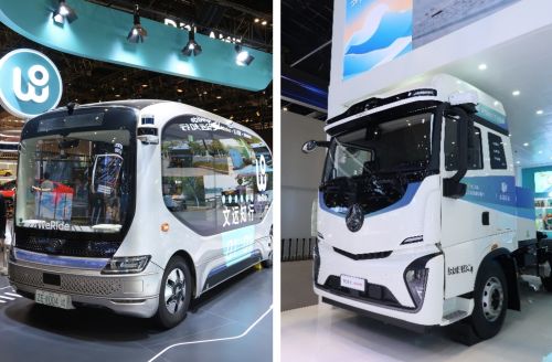 写真　（左）ウィーライドの自動運転ミニバス、（右）Pony.aiの自動運転トラック（いずれもジェトロ撮影）
