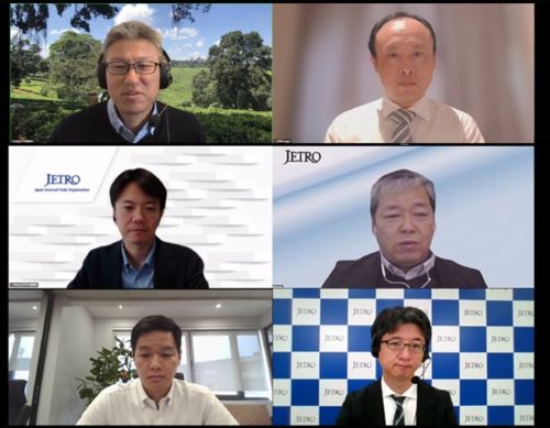 写真　ウェビナーの質疑応答の様子（ジェトロ撮影）