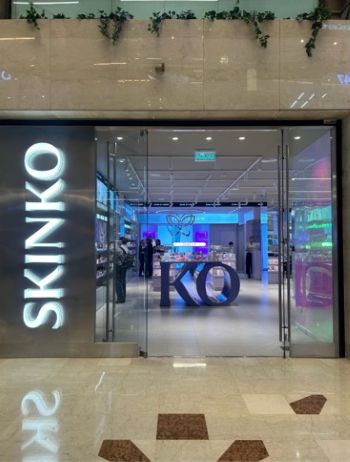写真　ブエノスアイレス市内のショッピングモールにあるスキンコの店舗（ジェトロ撮影）
