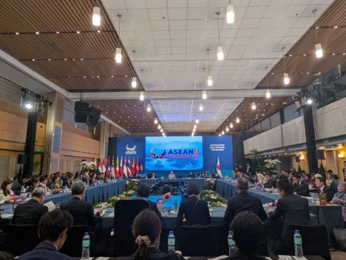 写真　ASEANプラス3経済相会合の様子（ジェトロ撮影）