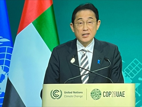 写真　COP28首脳級ハイレベル・セグメントにてスピーチを行う岸田首相（ジェトロ撮影）